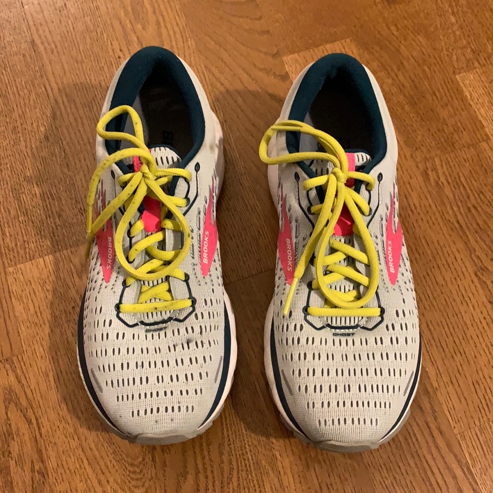 Women’s running shoes